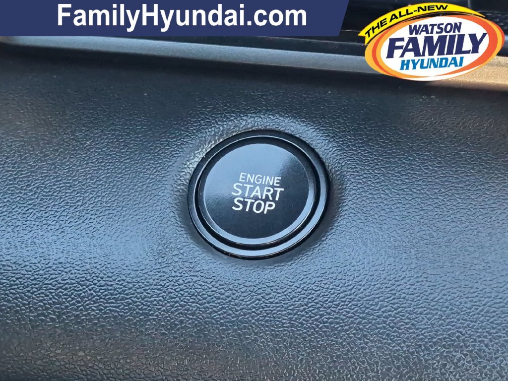 Certified Used 2025  Hyundai SEL Sport image 17