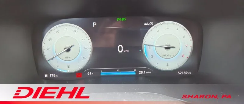 Used 2023 White Hyundai SEL image 11