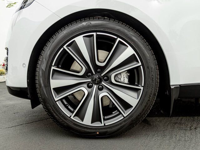 New 2026 Fuji White Land Rover SE image 11