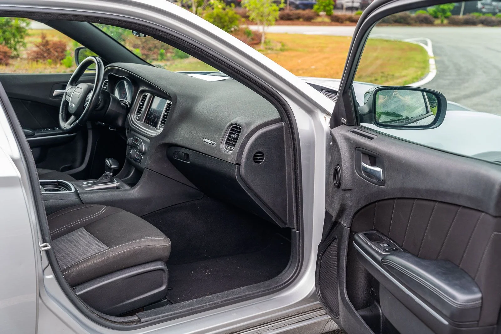 Used 2023 Silver Dodge SXT image 10