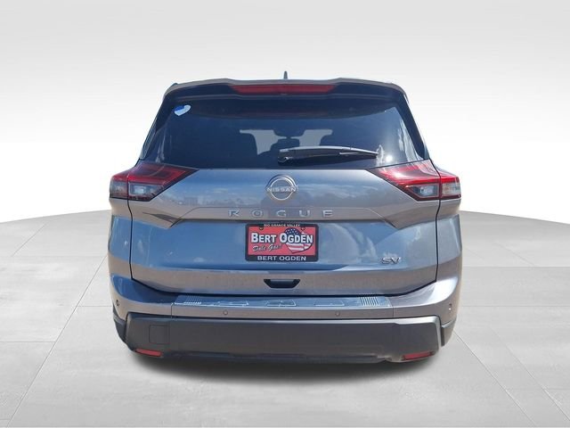 Used 2024 Gray Nissan SV image 7