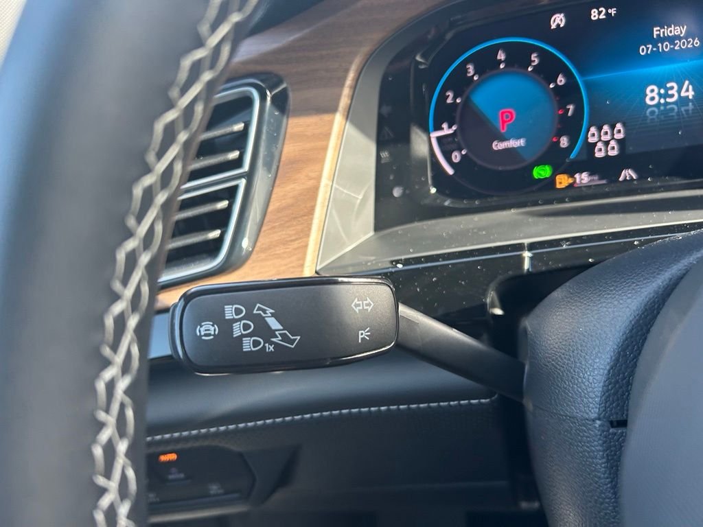 New 2026 Black Volkswagen SE w/Technology image 21