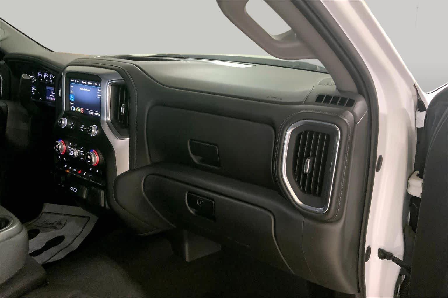 Used 2021 Summit White GMC SLE image 18