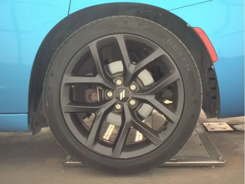 Used 2019 B5 Blue Pearlcoat Dodge SXT image 14