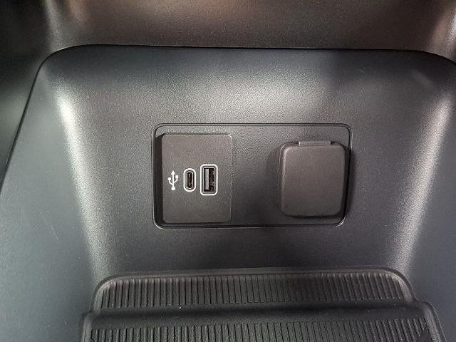 New 2026 Carbonized Gray Metallic Ford ST-Line image 35