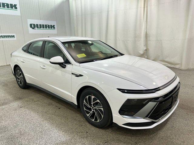 2026 Hyundai Sonata Blue's photo