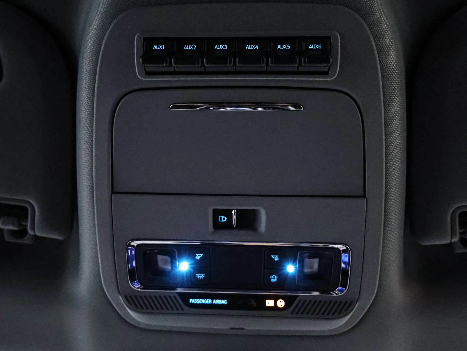 New 2026 Agate Black Metallic Ford F-350® Lariat® image 36