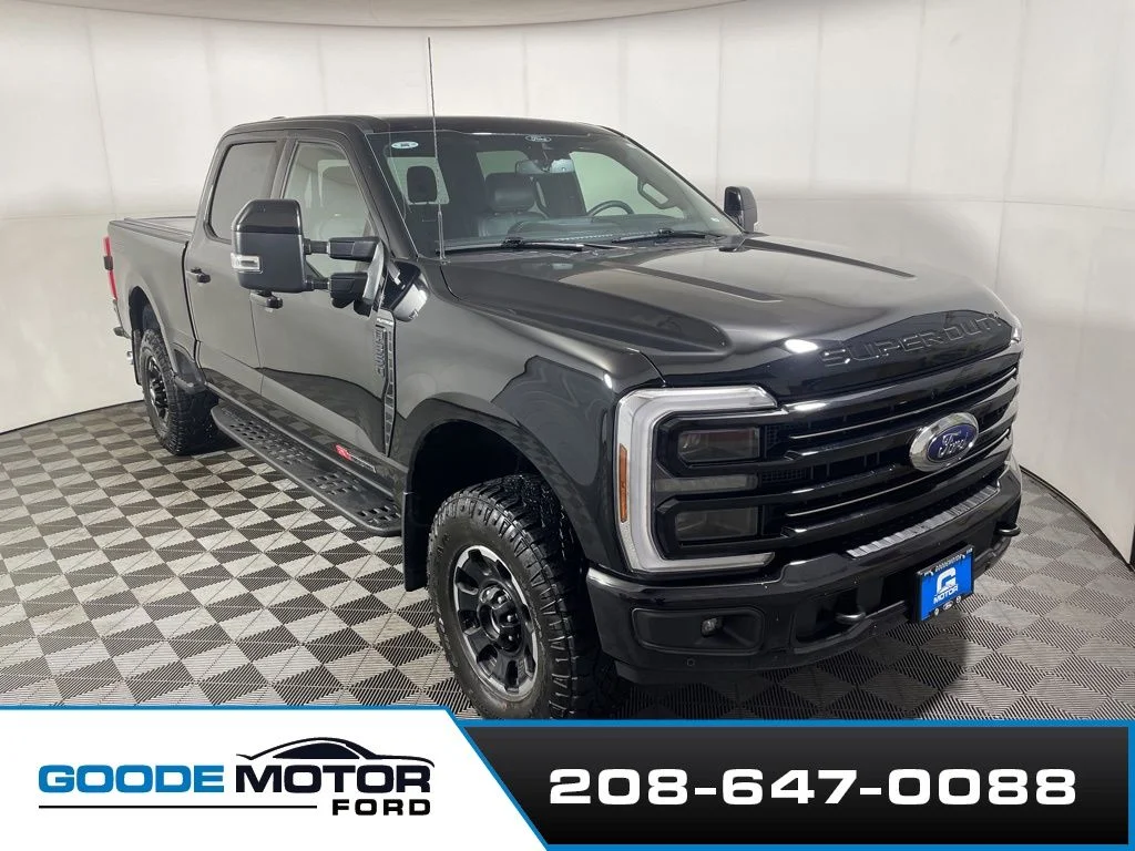 2025 Ford F-350 Platinum 4x4 Crew Cab 6-3/4' Box SRW's photo