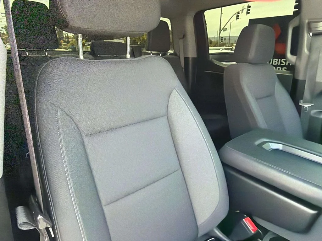 Used 2023 Summit White GMC Elevation image 34