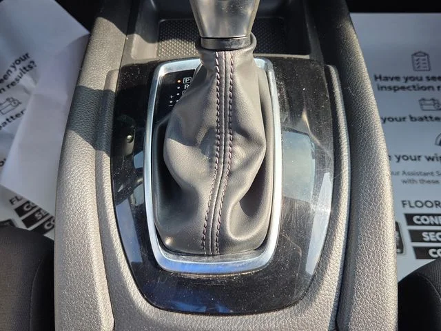 Used 2018 Gray Nissan S image 19