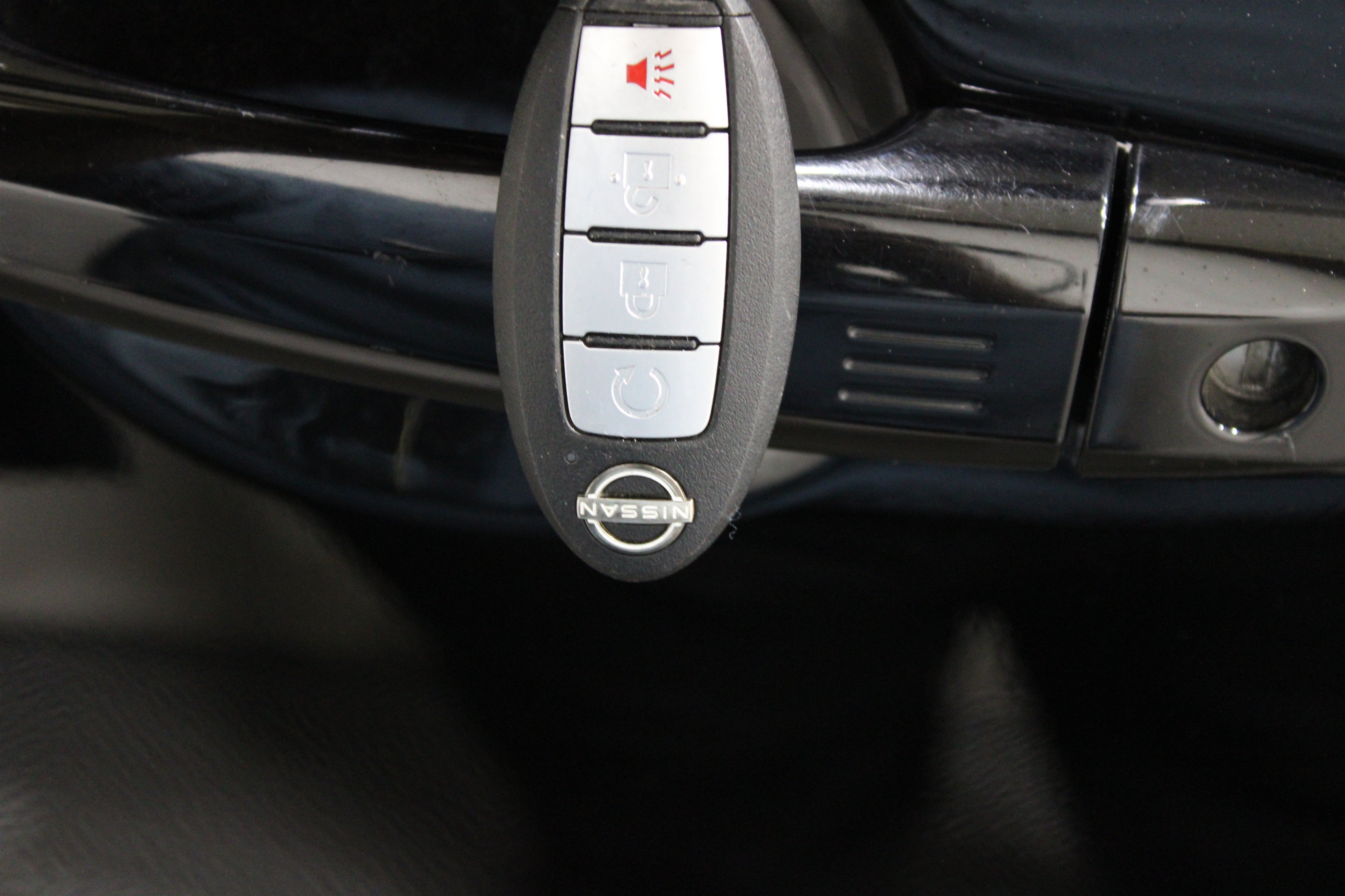 Used 2022 Super Black Nissan SV image 19