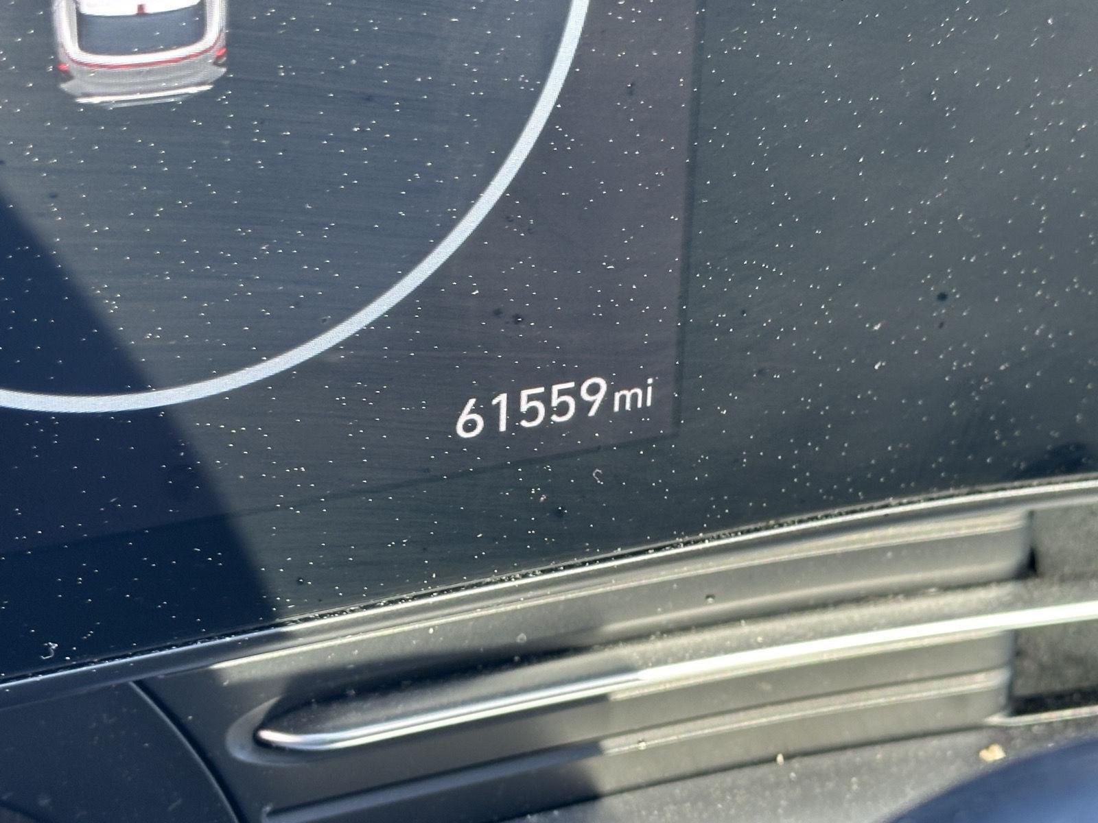 2025 Toyota RAV4 XSE - Photo 119