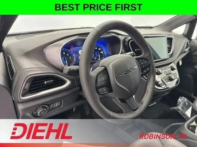 2026 Chrysler Pacifica Select - Photo 23