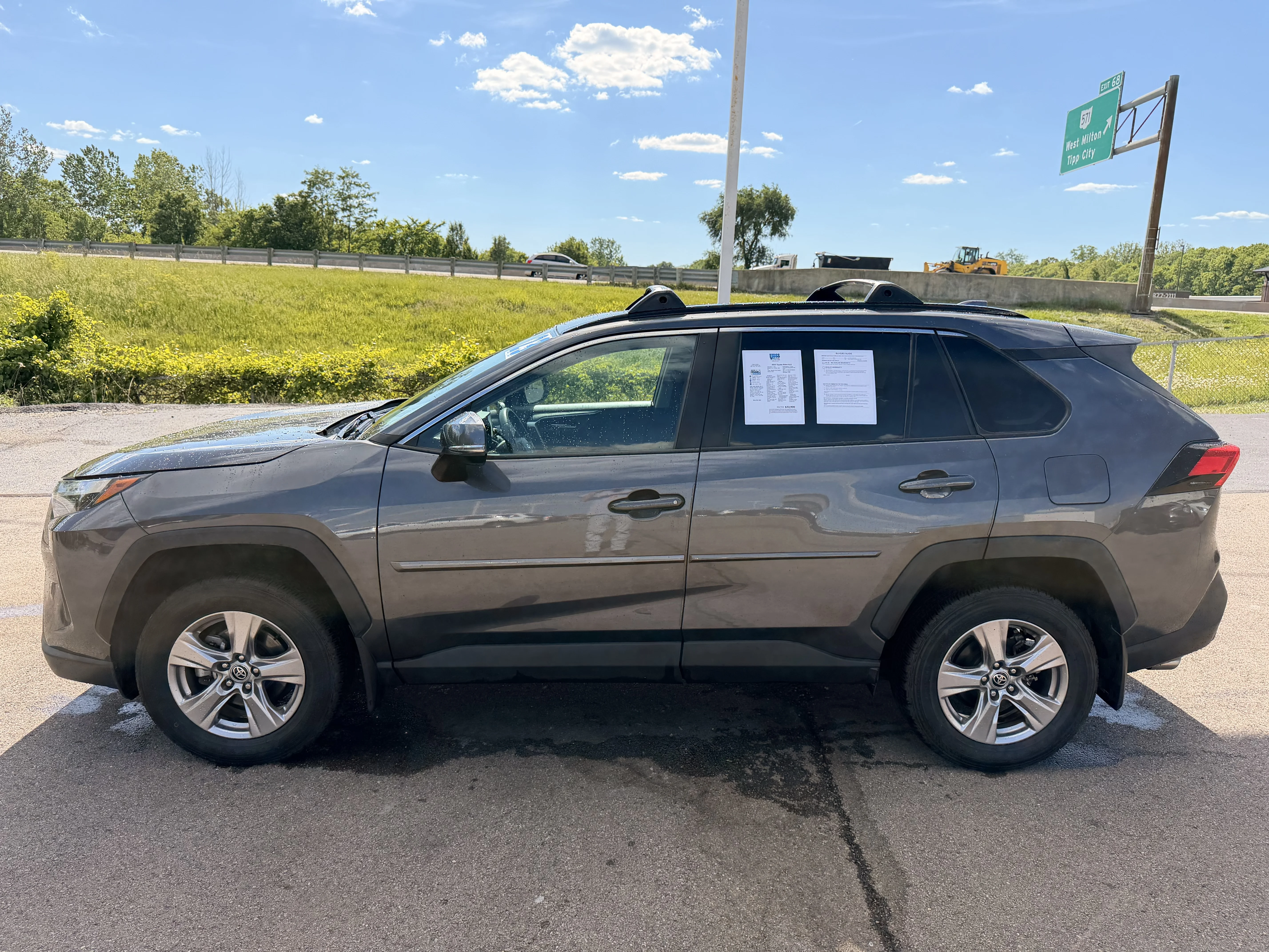 Used 2023 Magnetic Gray Metallic Toyota XLE image 6
