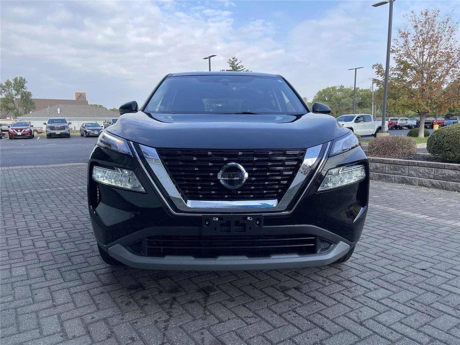 Used 2021 Black Nissan SV Intelligent AWD image 8