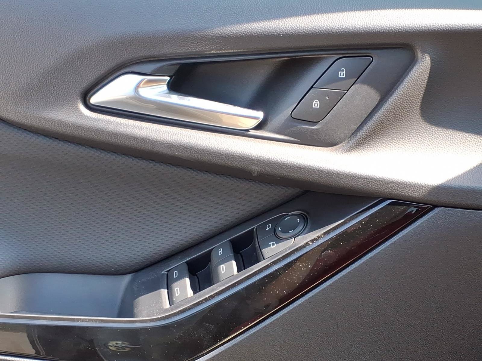 2027 Chevrolet Equinox LT - Photo 12