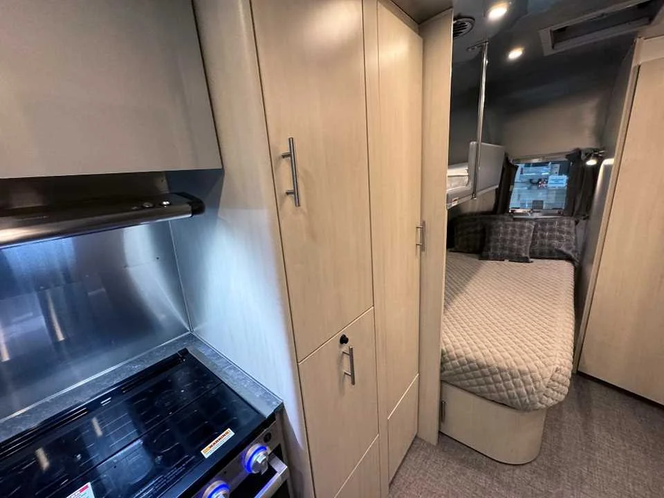 Used 2021 SILVER AIRSTREAM  image 14