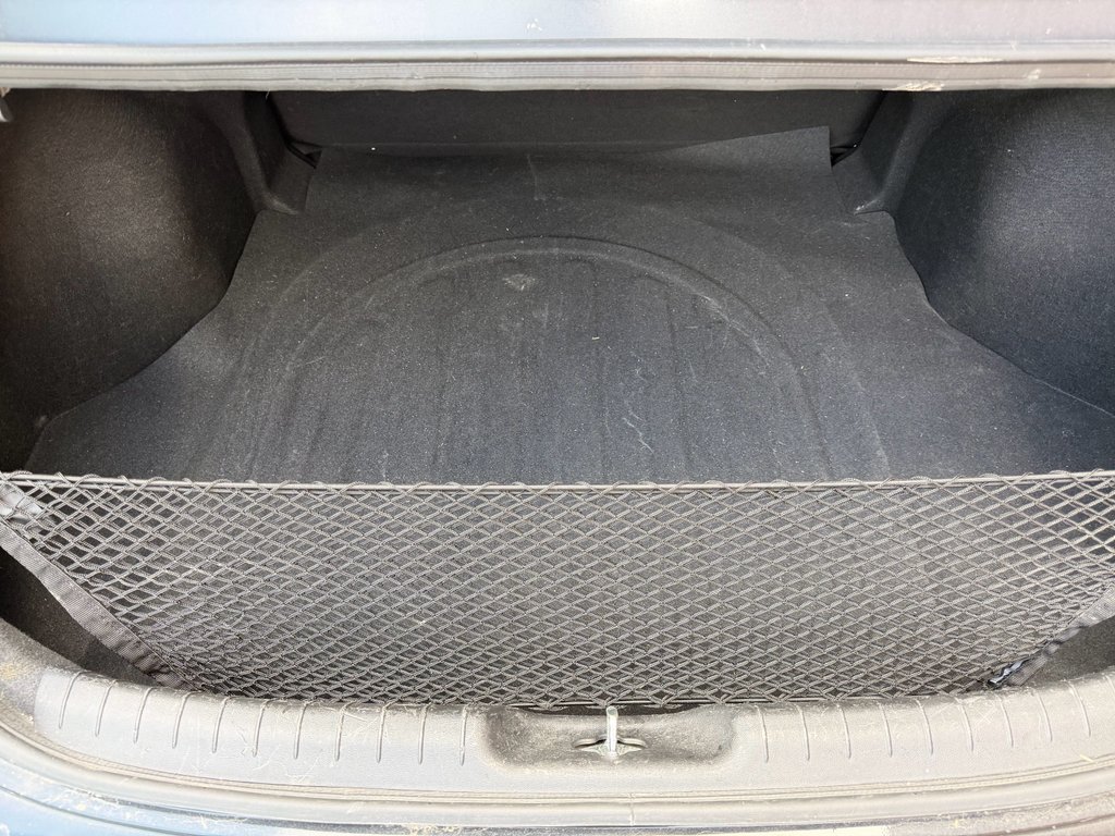 Used 2025 Abyss Black Hyundai SE image 9