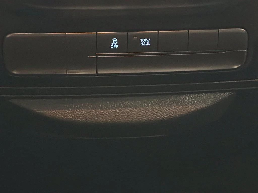 Used 2019 Bright White Clearcoat Ram Express image 23