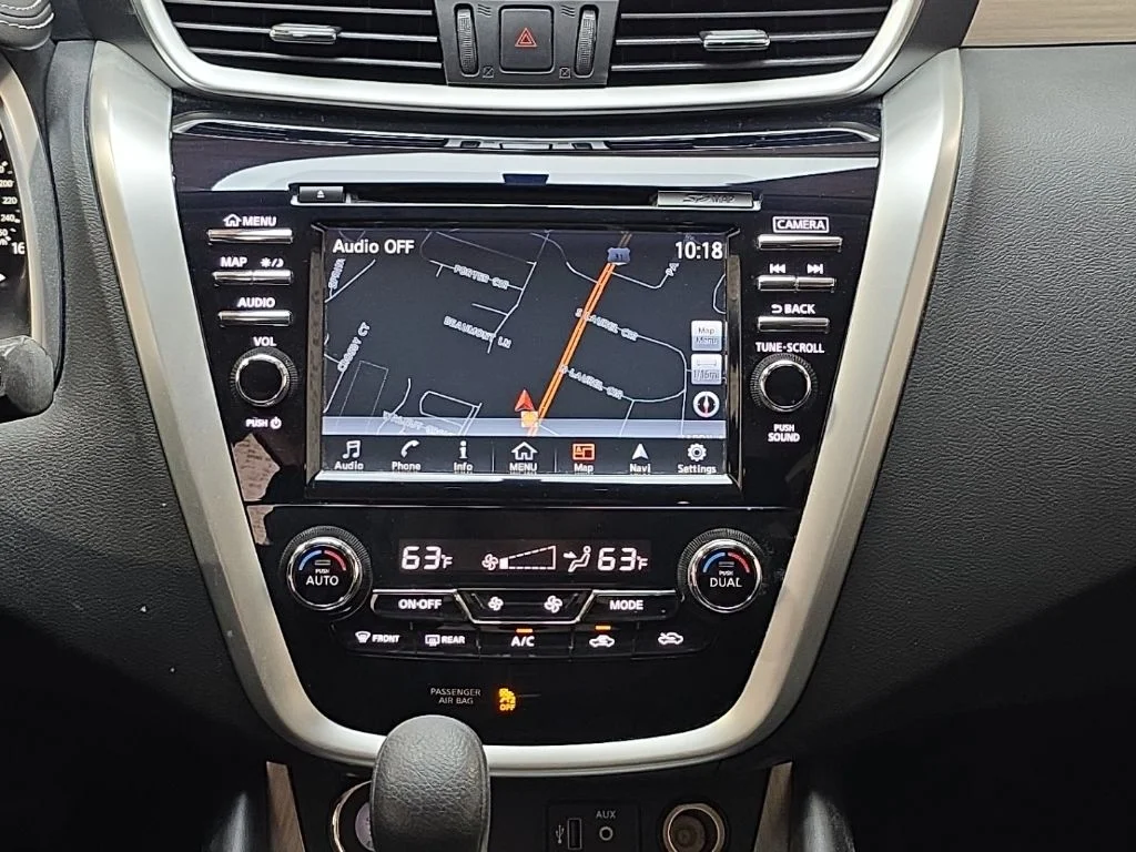 Used 2018 Pearl White Nissan S image 18