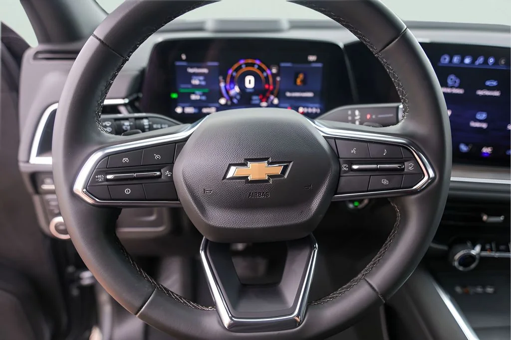 Used 2025 Gray Chevrolet LT image 15
