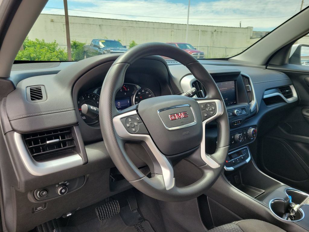 Used 2022 Summit White GMC SLE image 21