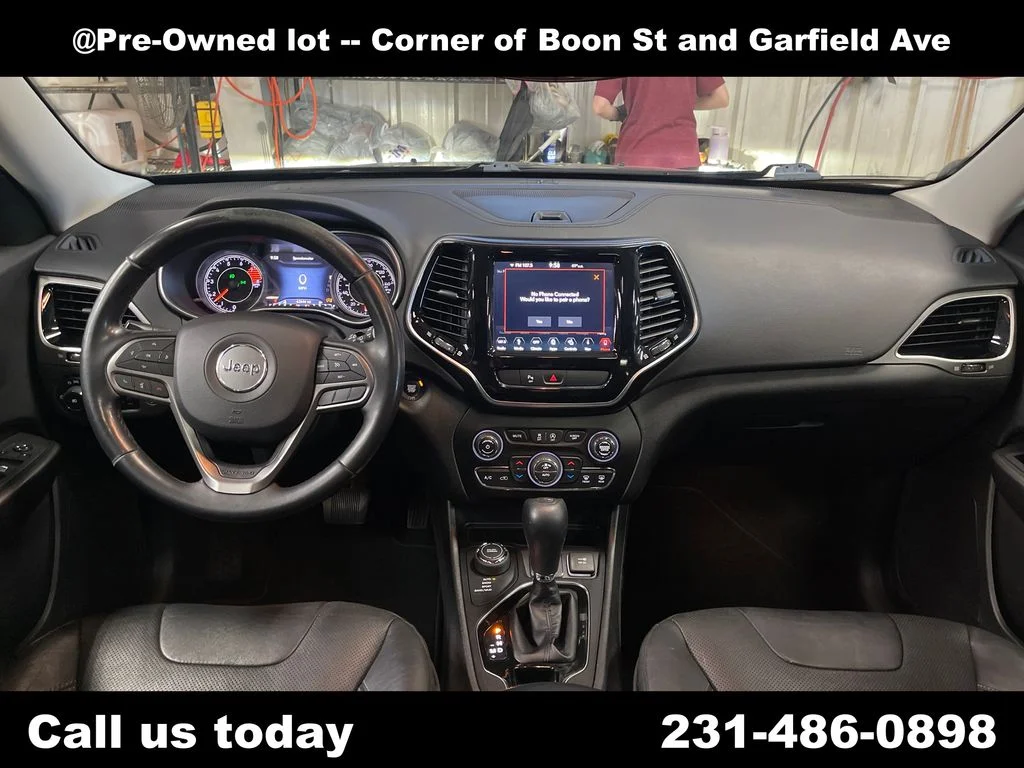 Used 2019 Gray Jeep Limited image 18