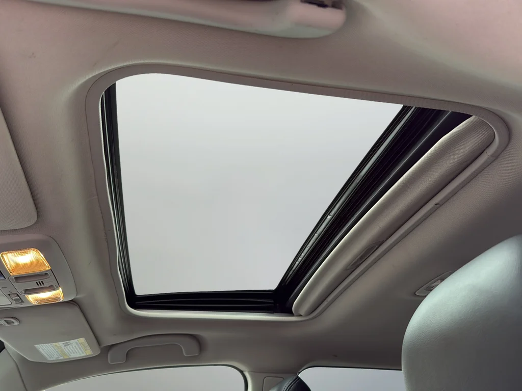 Used 2018 Gray Subaru 2.5i image 16