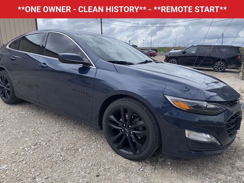 Used 2022 Blue Chevrolet LT image 2