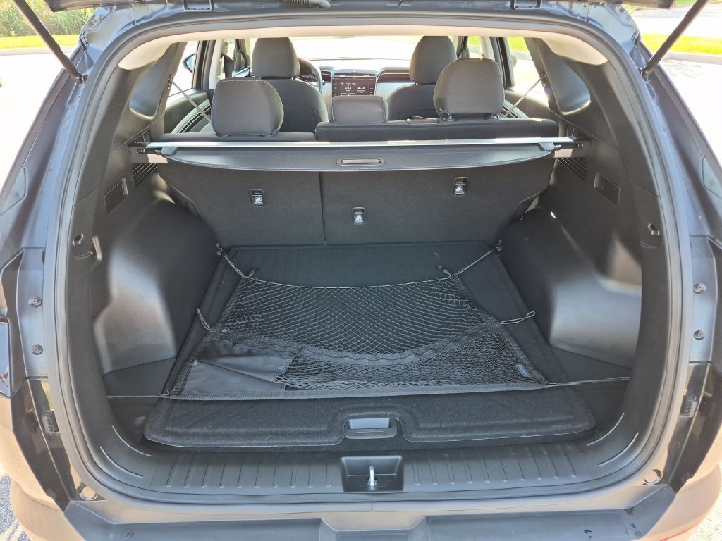 Certified Used 2024 Black Hyundai SE image 24
