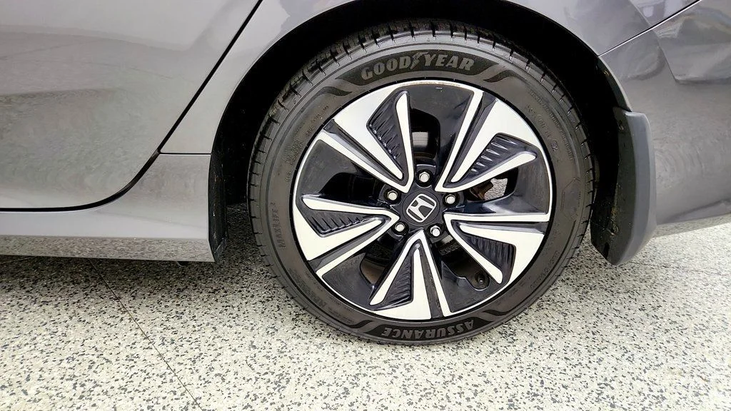 Used 2018 Modern Steel Metallic Honda EX-L CVT image 9