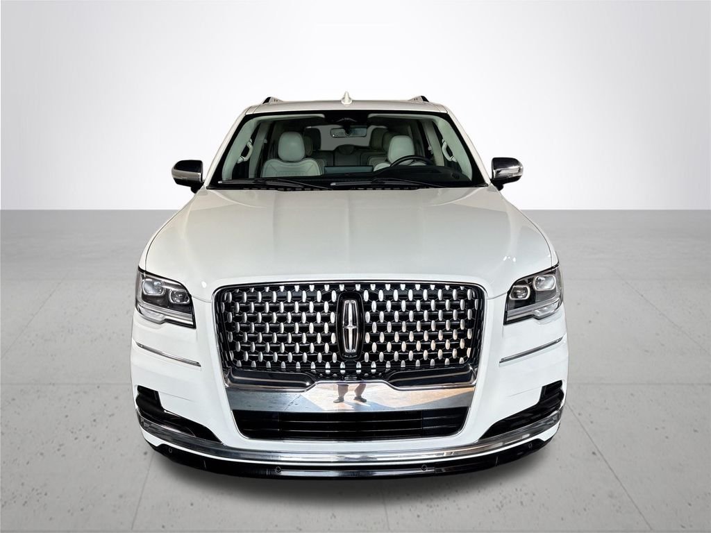 Used 2023 White Metallic Lincoln Black Label image 3