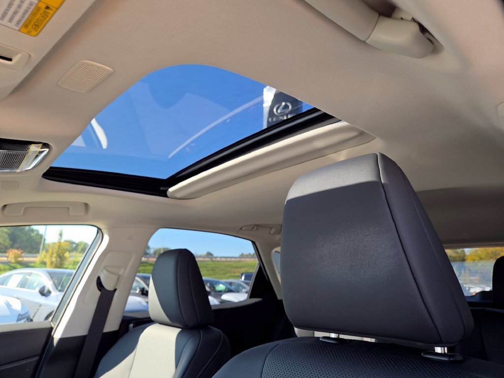 Certified Used 2023 EMINENT WHITE PEARL Lexus 250 Premium image 9