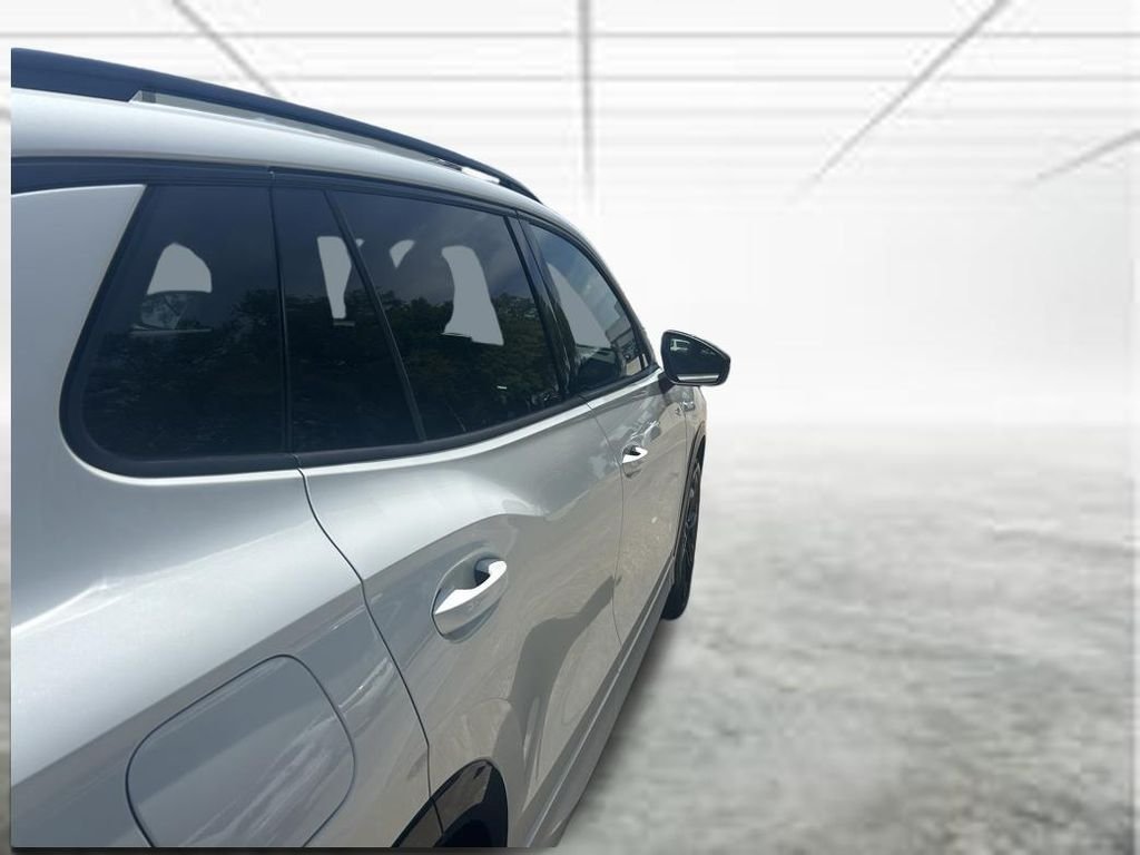New 2026 White/off-white Volkswagen SE R-Line Black image 35