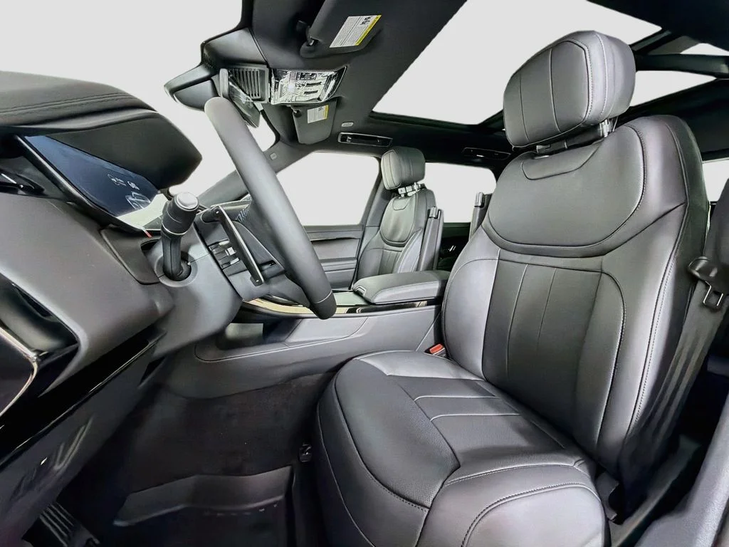 New 2027 Carpathian Grey Prem Met Land Rover Dynamic SE image 22