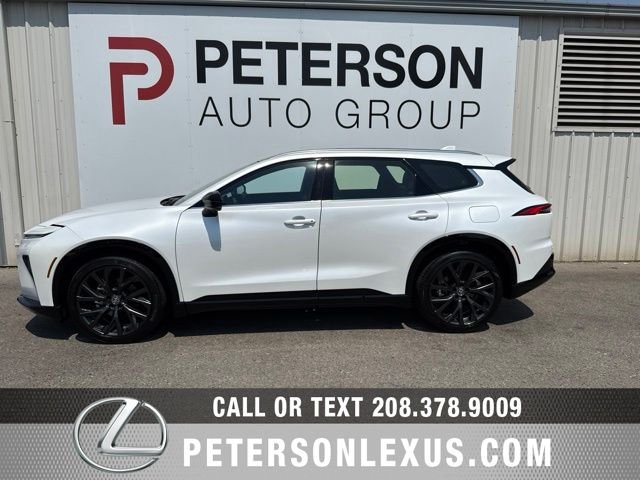 Used 2025 White Toyota Limited image 7