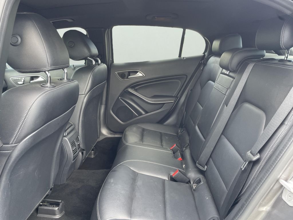 Used 2018 Gray Mercedes-Benz GLA 250 image 11