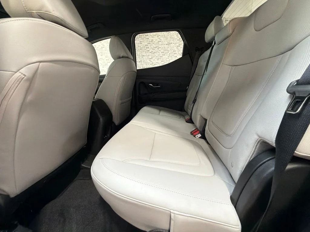 New 2027 Atlas White Hyundai SE image 13