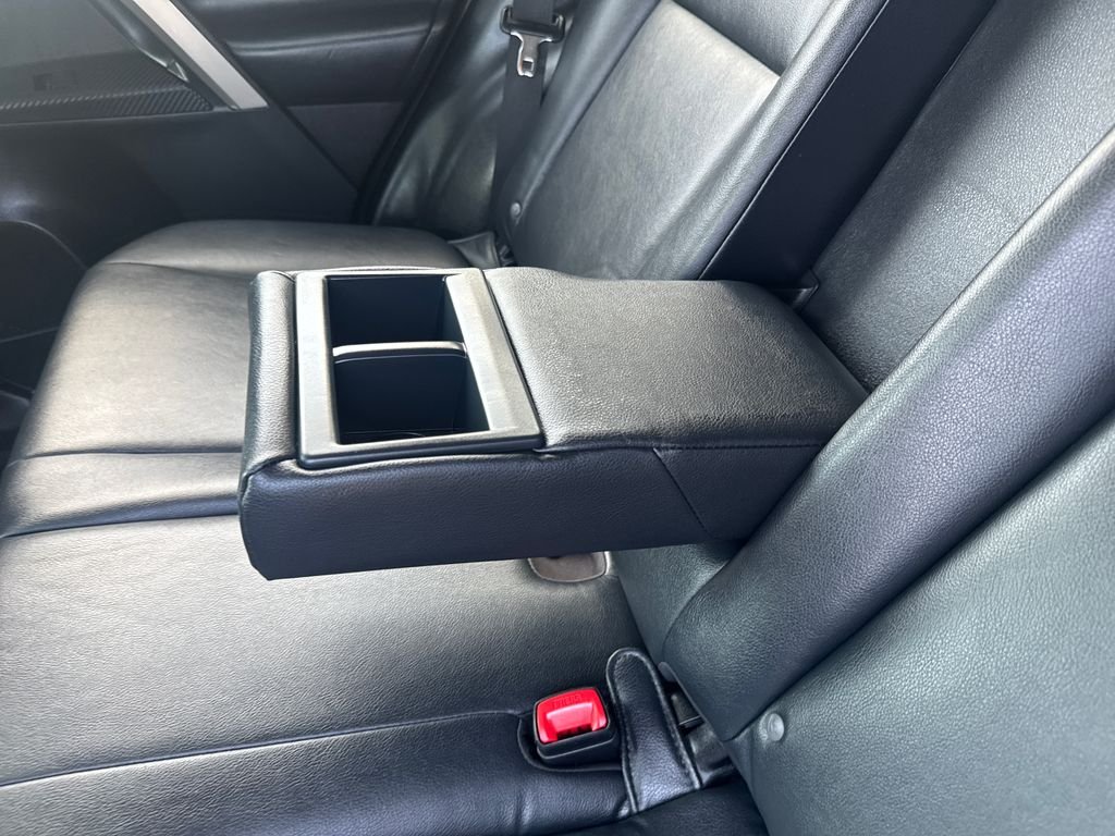 Used 2014 Red Toyota Limited image 36
