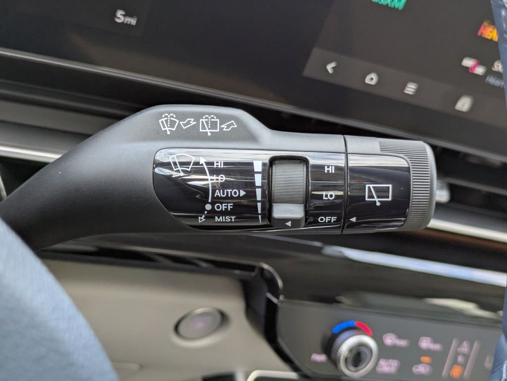 New 2026 Snow White Pearl Kia SX Prestige image 31
