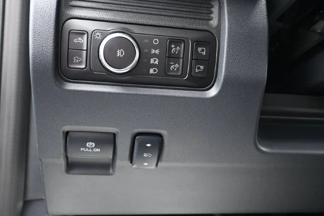 New 2027 Carbonized Gray Metallic Ford F-250® Lariat® image 8
