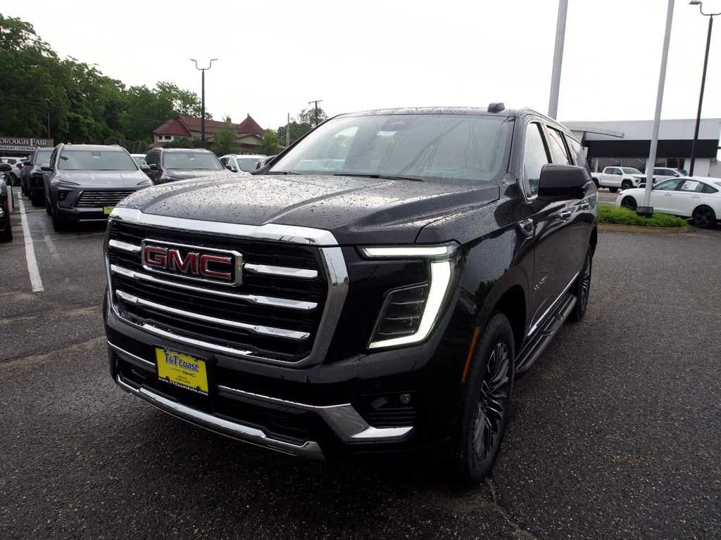 New 2026 Onyx Black GMC Elevation image 1