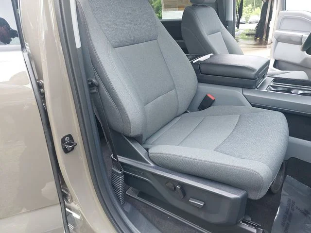 Used 2025 Gray Ford XLT image 10