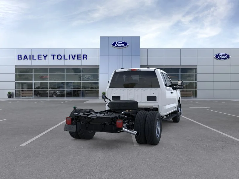 New 2026 Oxford White Ford F-350® XL image 33