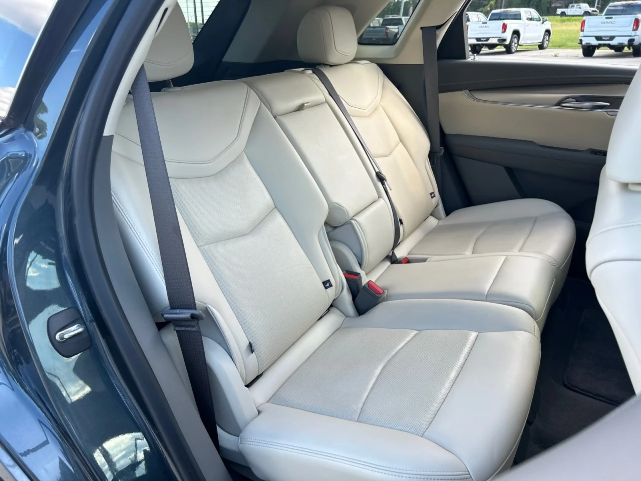 Used 2021 SHADOW METALLIC Cadillac FWD Premium Luxury image 20