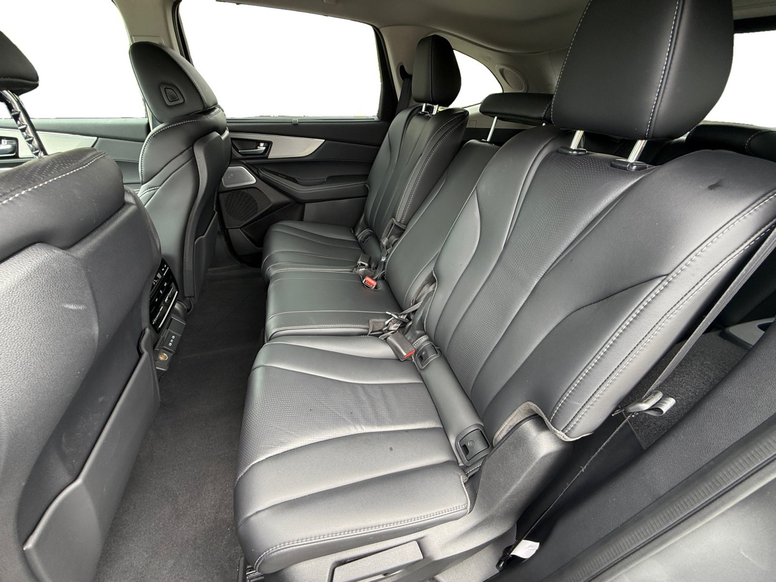 Used 2025 Liquid Carbon Metallic Acura Technology Package image 16