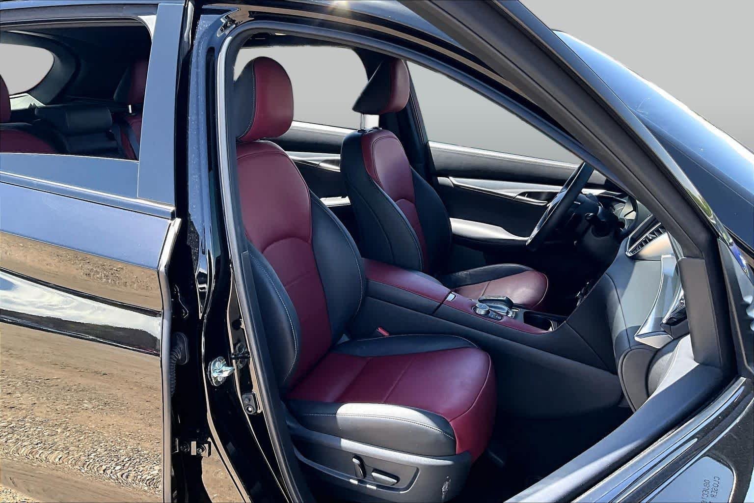 Pre-Owned 2025 INFINITI QX50 SPORT