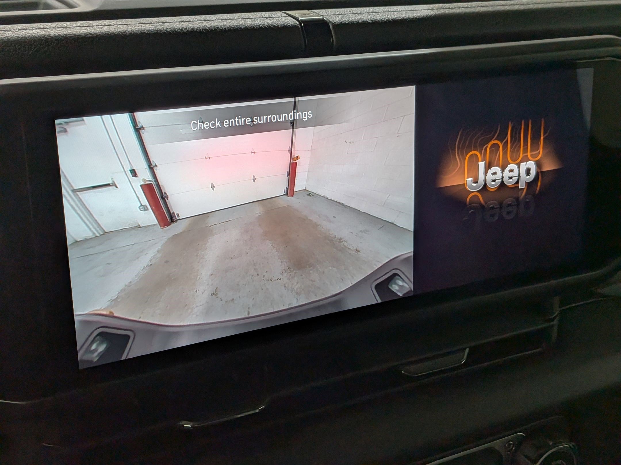 New 2026 Black Clear-Coat Exterior Paint Jeep 85th Anniversary Edition image 12