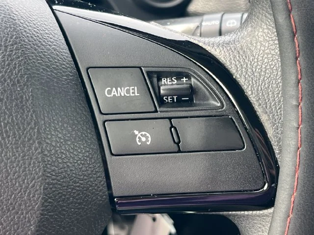 Used 2022  Mitsubishi LE image 19