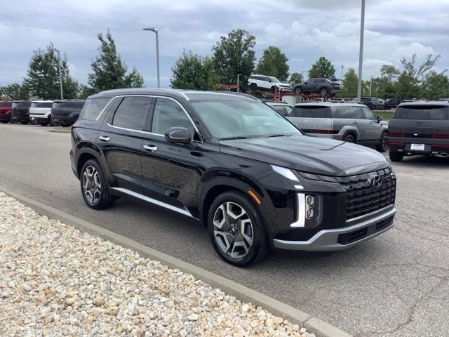 Certified Used 2024 Abyss Black Hyundai SEL image 7